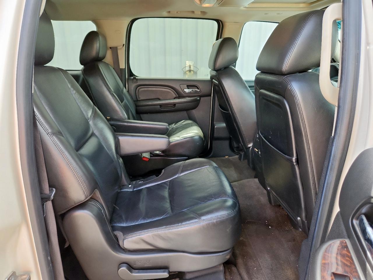 2011 GMC Yukon Xl Denali VIN: 1GKS2MEF2BR259339 Lot: 59593845