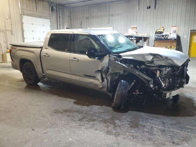  TOYOTA TUNDRA 2022 Srebrny