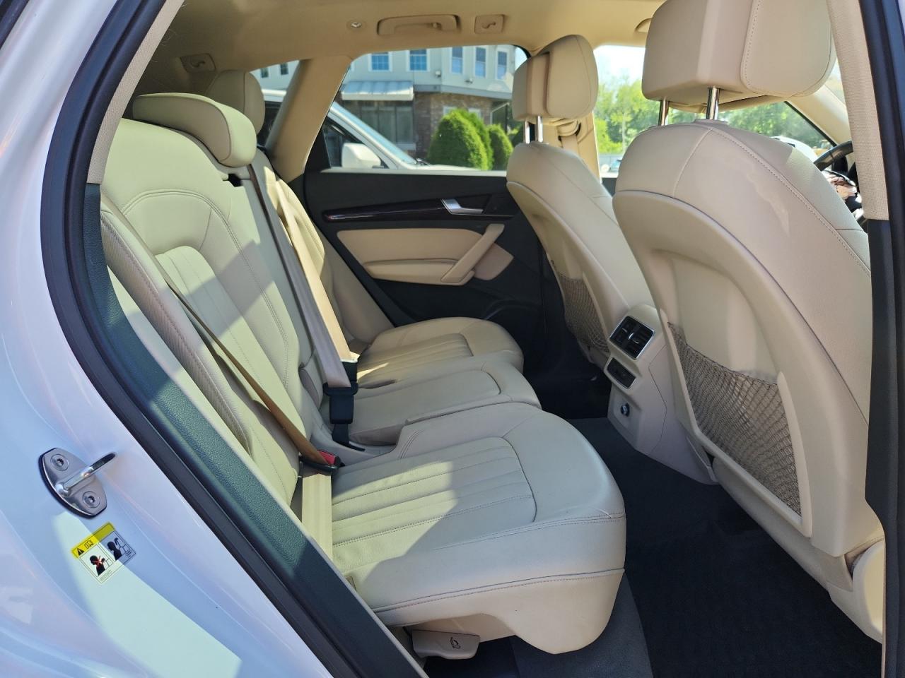 2019 Audi Q5 Premium VIN: WA1ANAFY9K2105467 Lot: 61997975