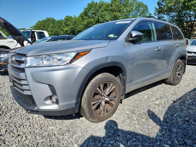  TOYOTA HIGHLANDER 2018 Серебристый