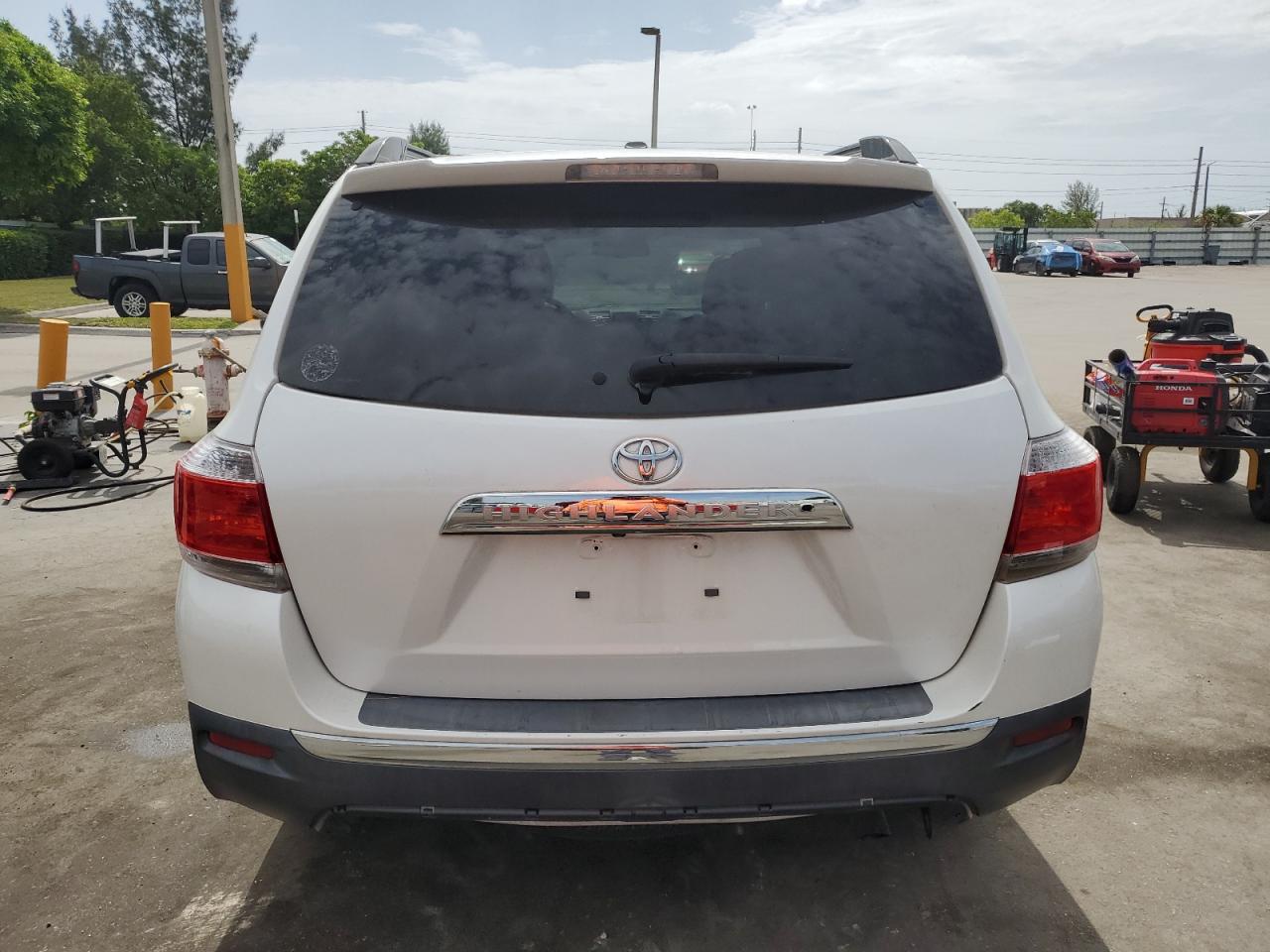 2011 Toyota Highlander Base VIN: 5TDZA3EH6BS015302 Lot: 62764585