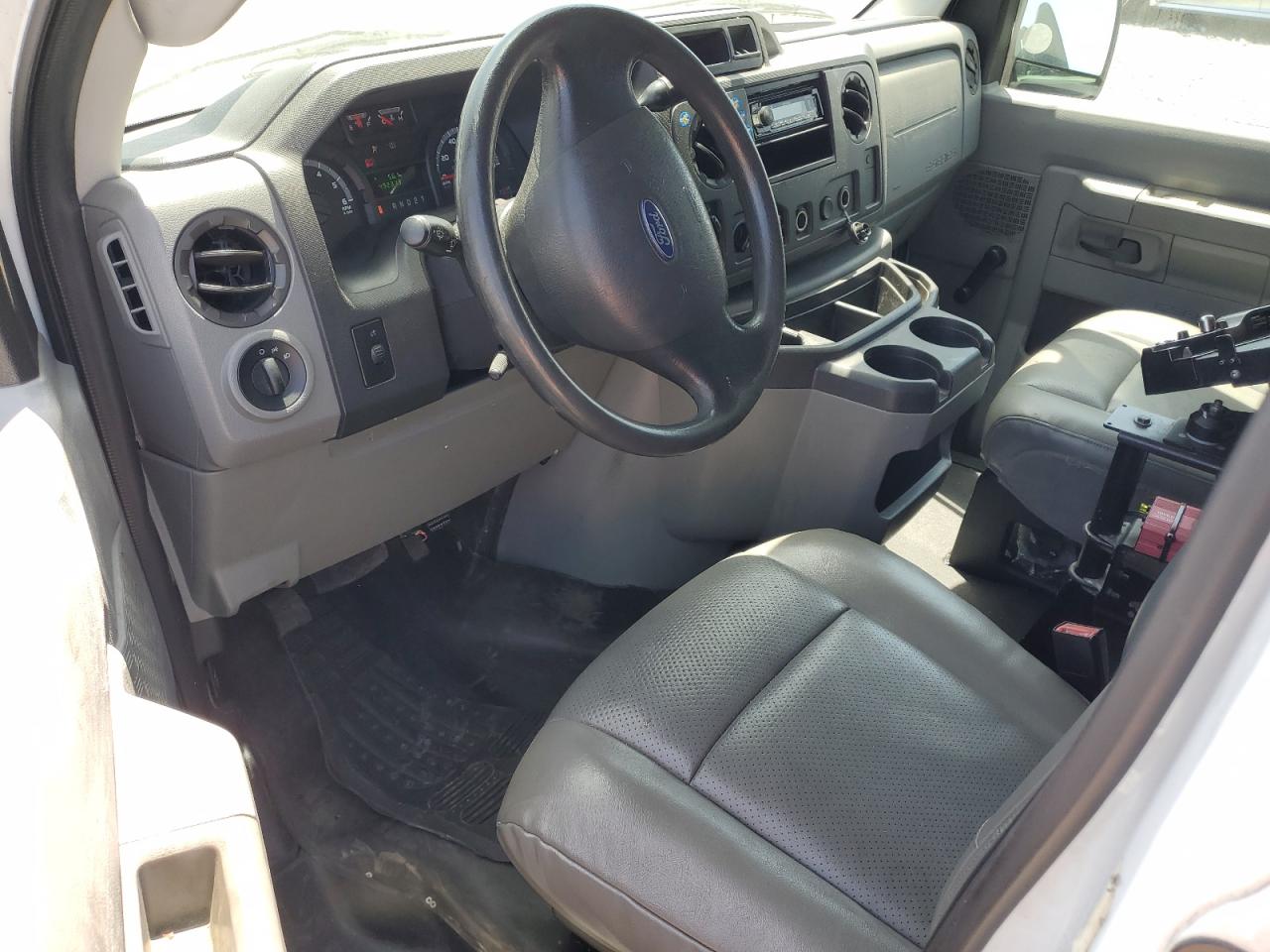 2010 Ford Econoline E250 Van VIN: 1FTNE2EL5ADA10006 Lot: 60139295