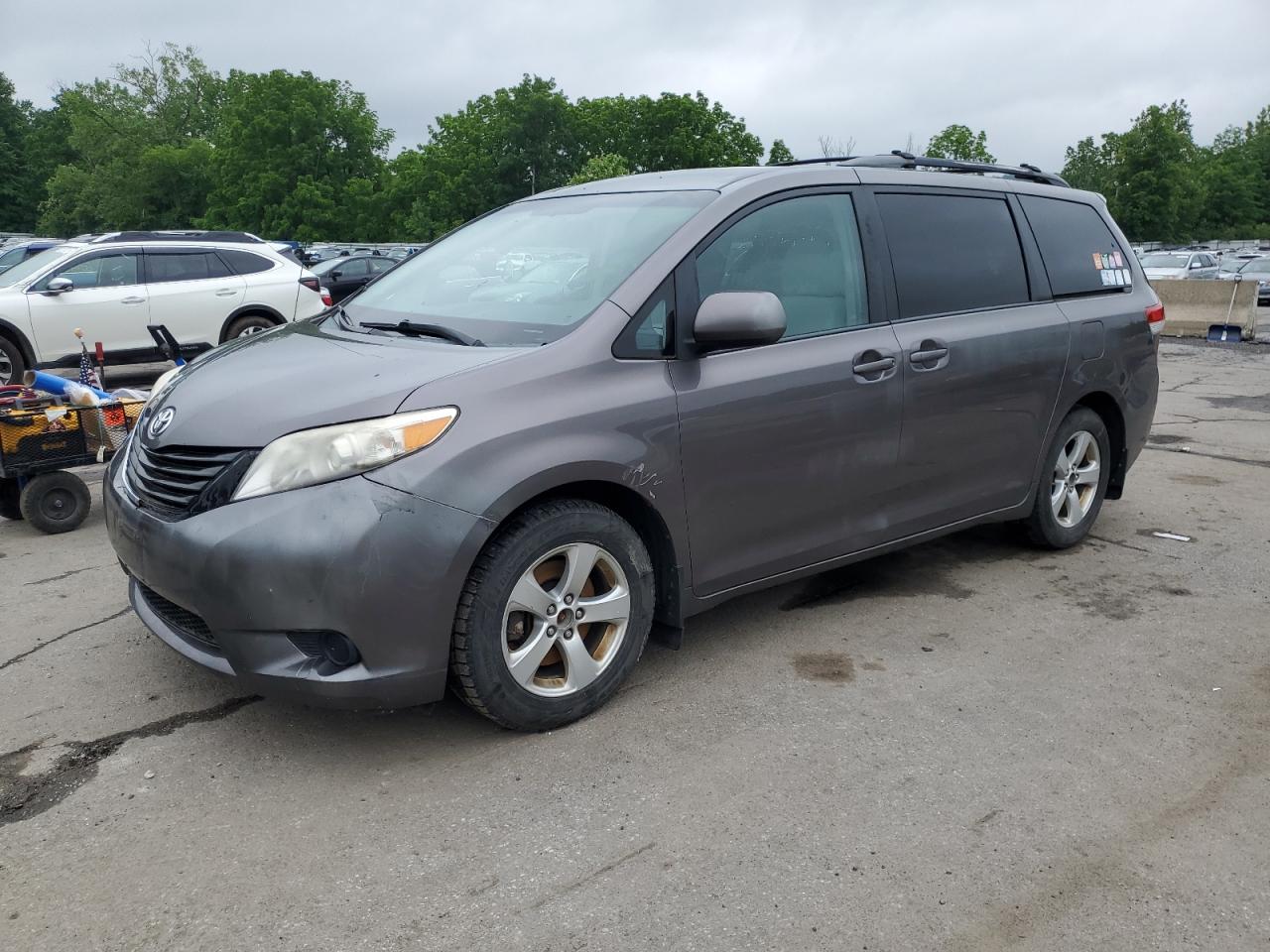 2012 Toyota Sienna Le for Sale in Marlboro, NY - Front End