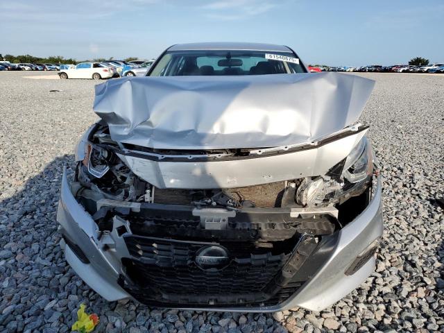  NISSAN ALTIMA 2019 Srebrny