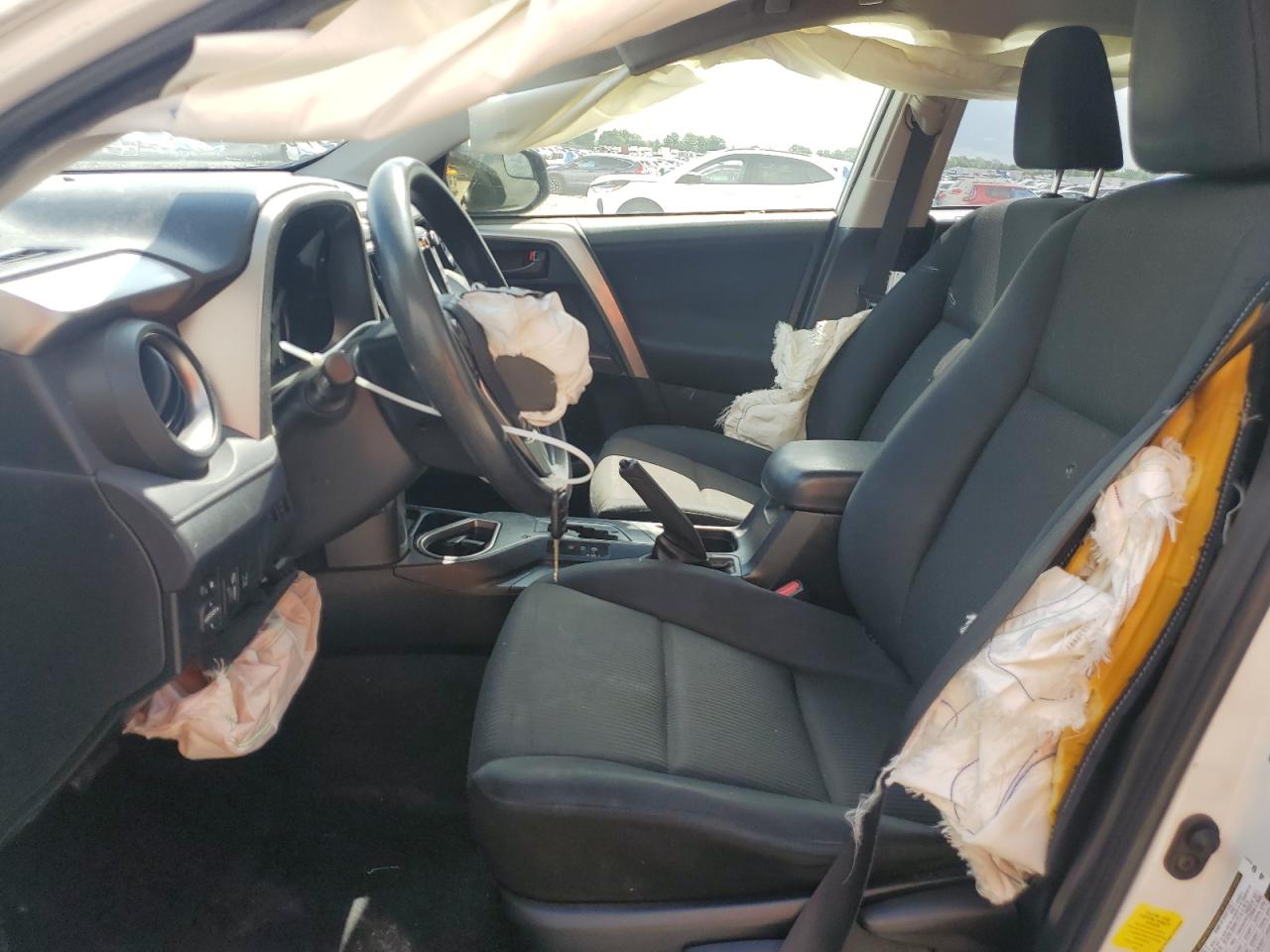 2017 Toyota Rav4 Le VIN: JTMZFREV0HJ700086 Lot: 61445135