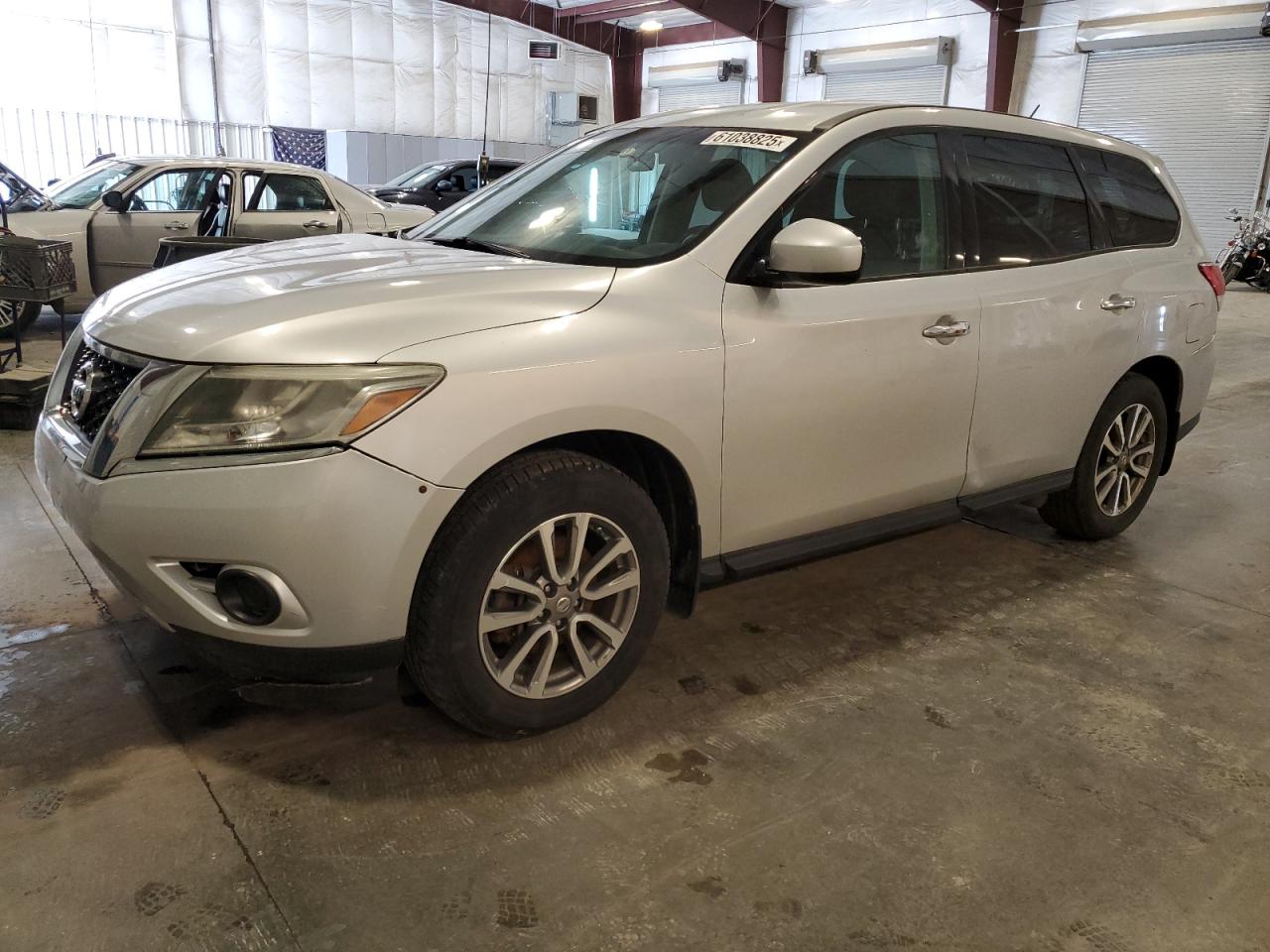 2014 Nissan Pathfinder S na sprzedaż w Avon, MN - Front End