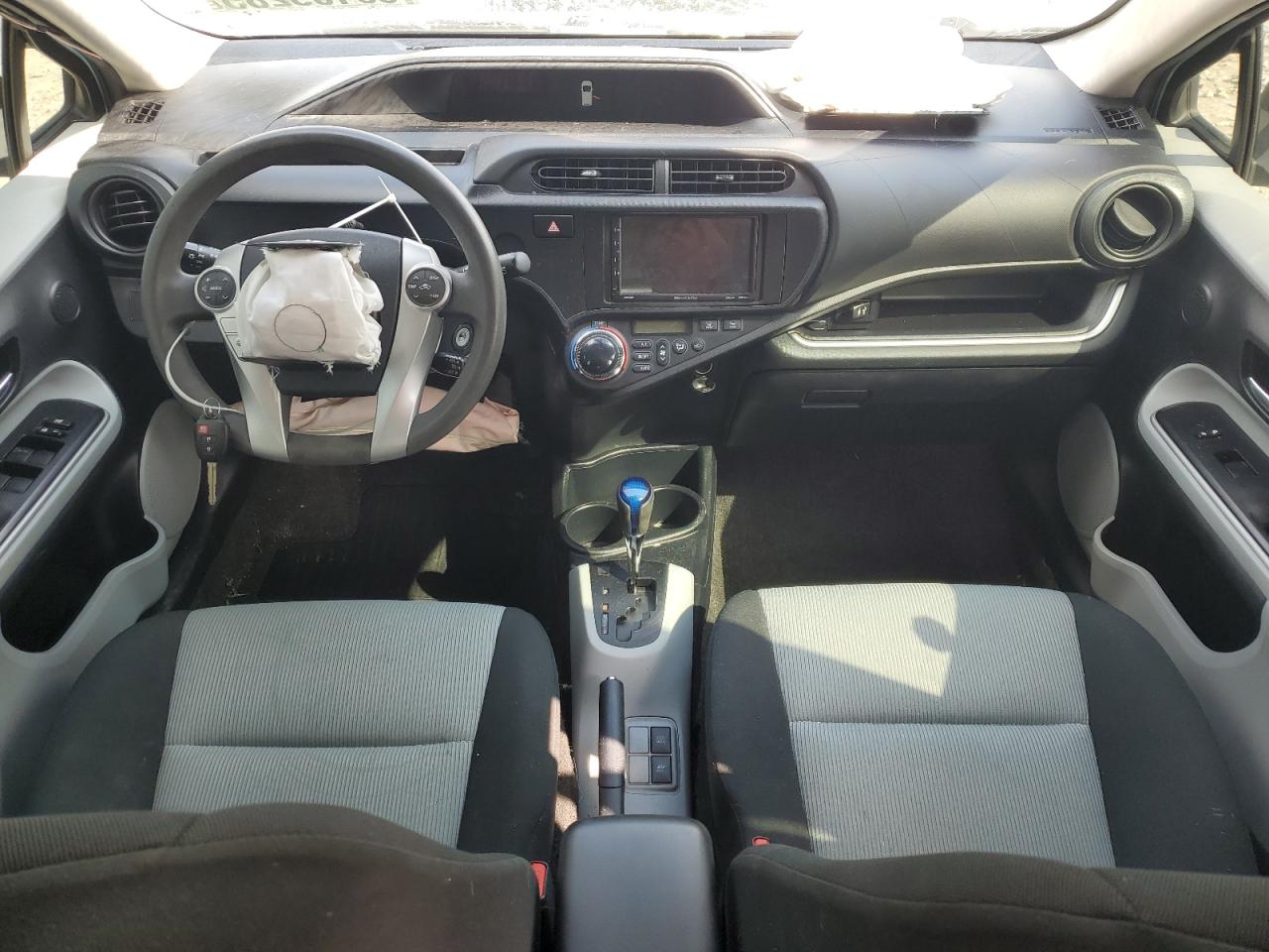 2014 Toyota Prius C VIN: JTDKDTB3XE1060276 Lot: 60109285