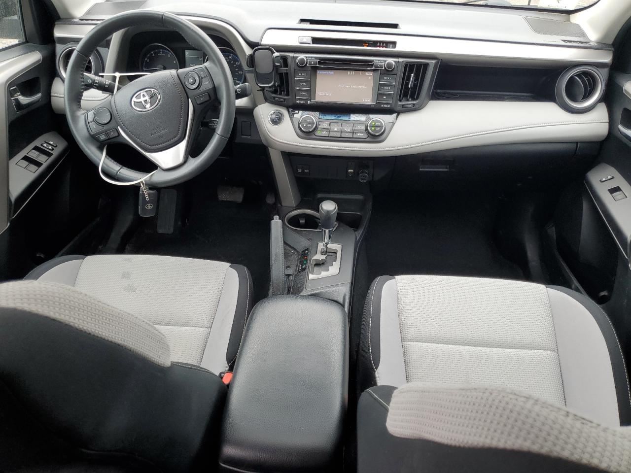 2017 Toyota Rav4 Xle VIN: 2T3RFREV7HW672529 Lot: 62271155