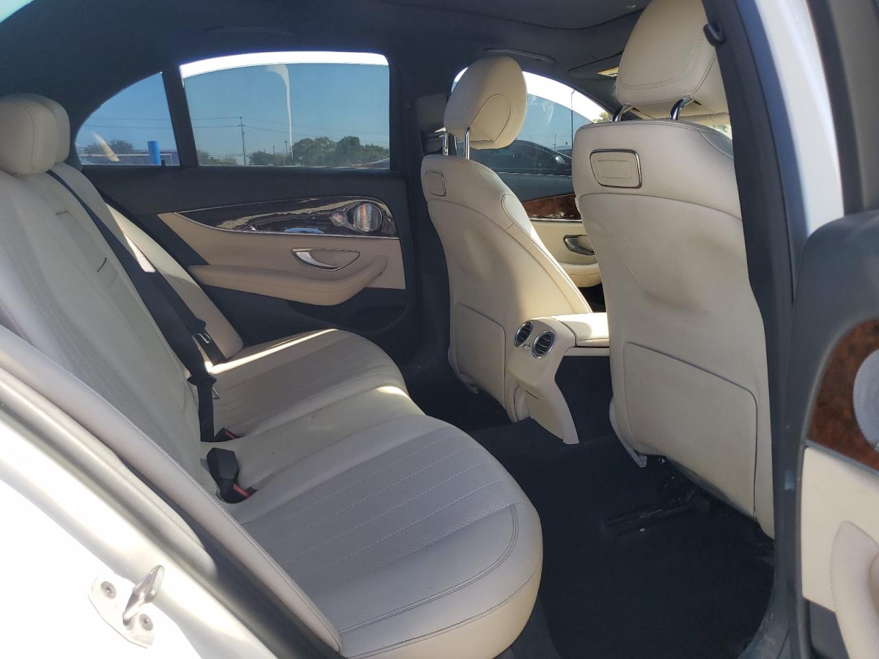 2019 Mercedes-Benz E 300 4Matic VIN: WDDZF4KBXKA586723 Lot: 62183695
