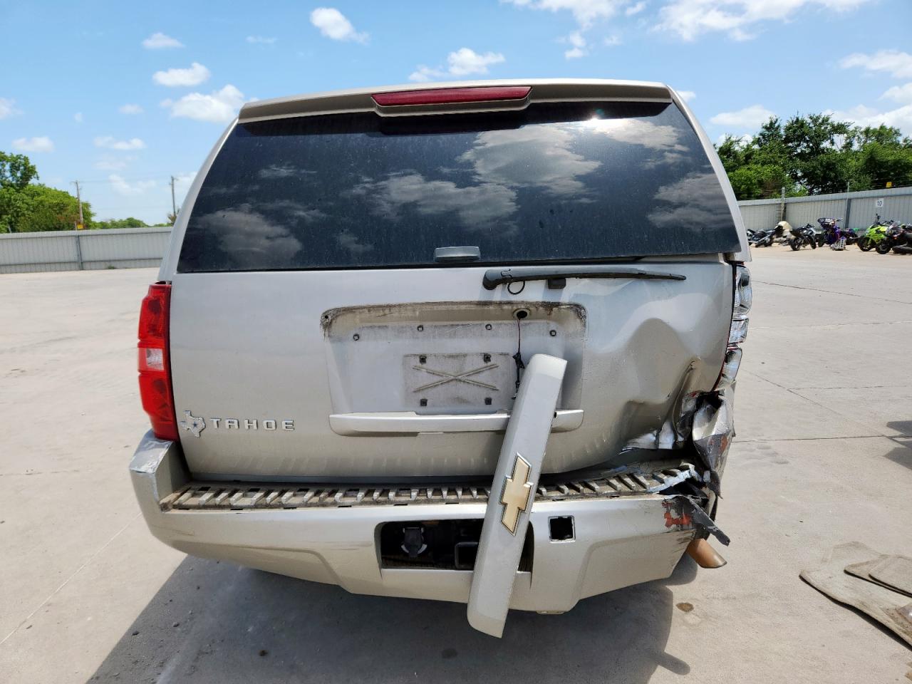 2007 Chevrolet Tahoe C1500 VIN: 1GNFC13J17R162051 Lot: 63214315
