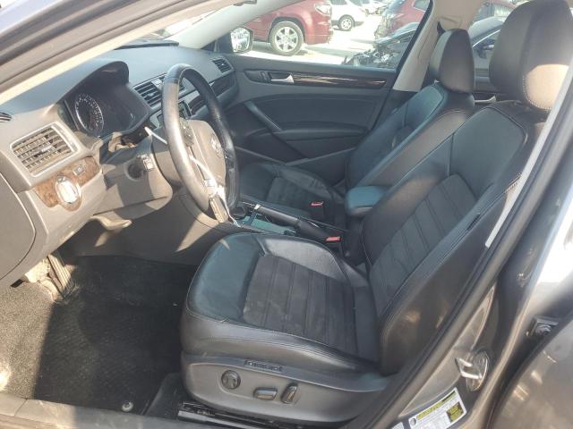 Sedans VOLKSWAGEN PASSAT 2015 Gray