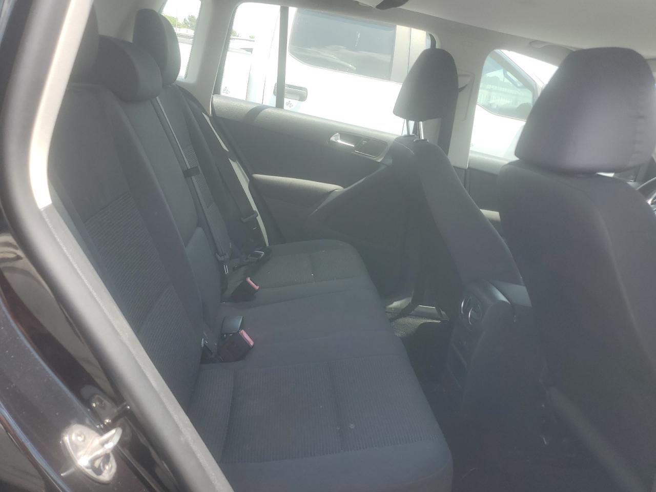 2013 Volkswagen Tiguan S VIN: WVGAV7AX0DW542093 Lot: 62580175