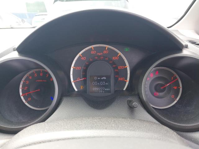 2014 HONDA JAZZ ES +