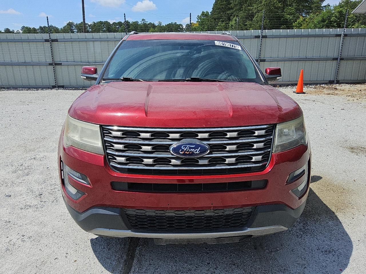 2017 Ford Explorer Xlt for Sale in Ellenwood, GA - Minor Dent/Scratches