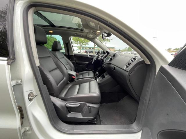 Parquets VOLKSWAGEN TIGUAN 2017 Biały