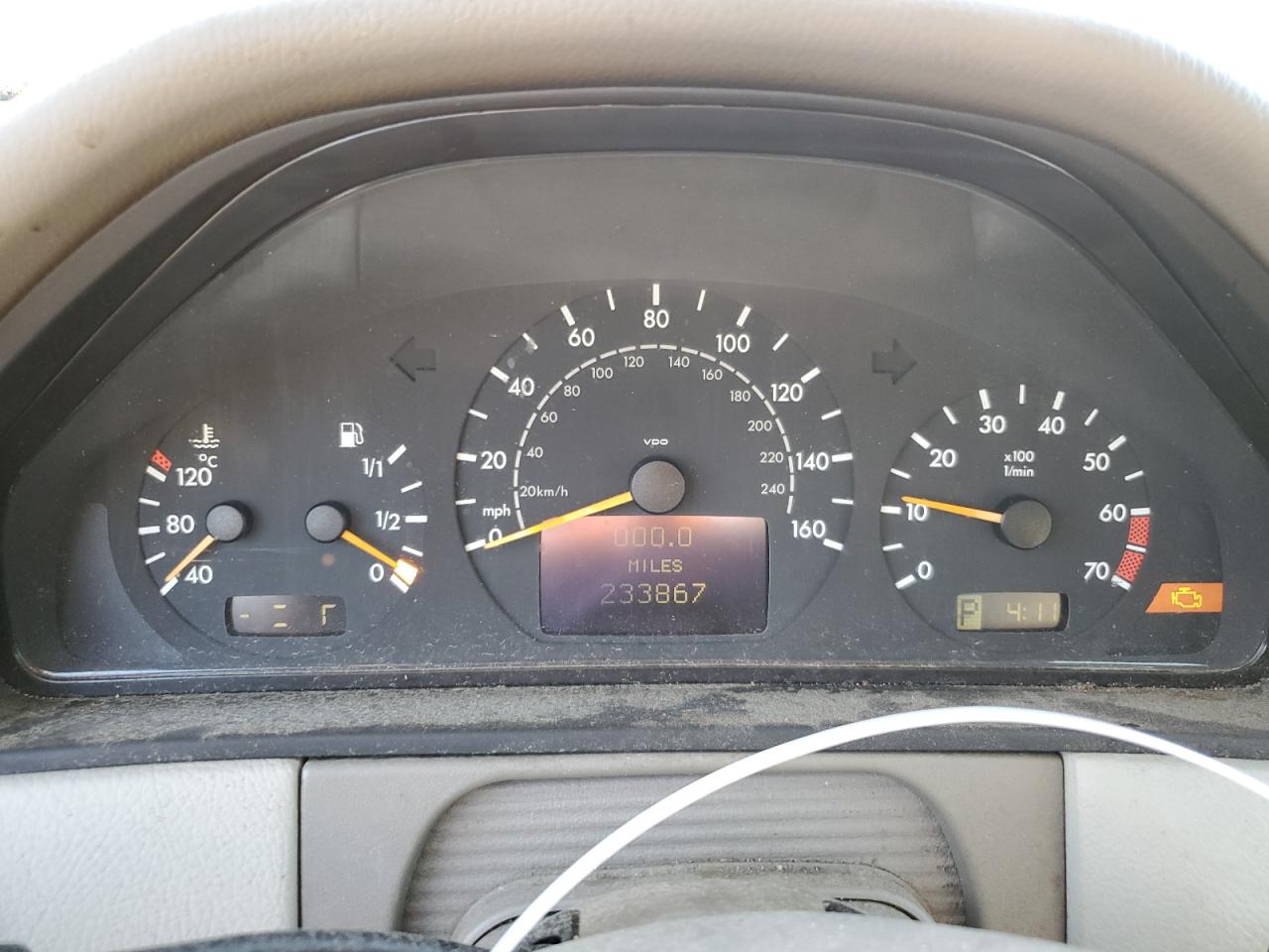 2001 Mercedes-Benz E 320 VIN: WDBJF65J51B328316 Lot: 61693435