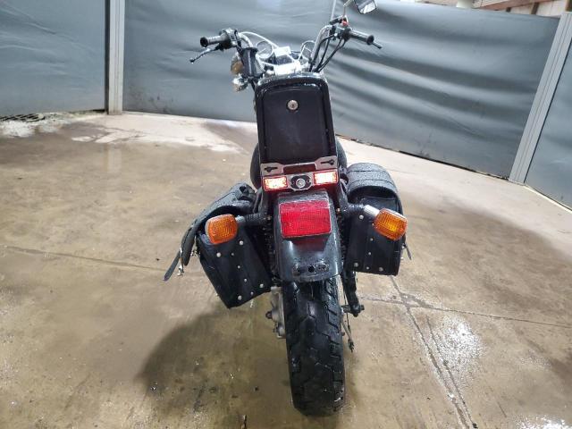 1983 HONDA VT750   