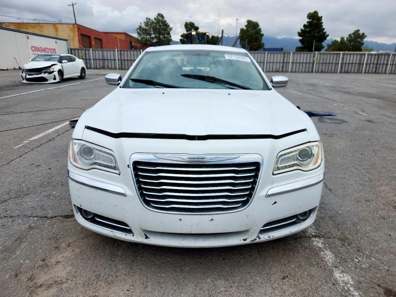 Sedans CHRYSLER 300 2012 White