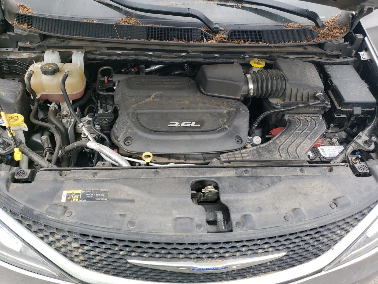 2018 Chrysler Pacifica Touring L VIN: 2C4RC1BG4JR290488 Lot: 60935185