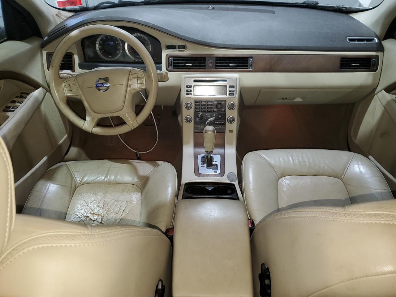 2010 Volvo Xc70 3.2 VIN: YV4960BZ3A1082963 Lot: 62388055