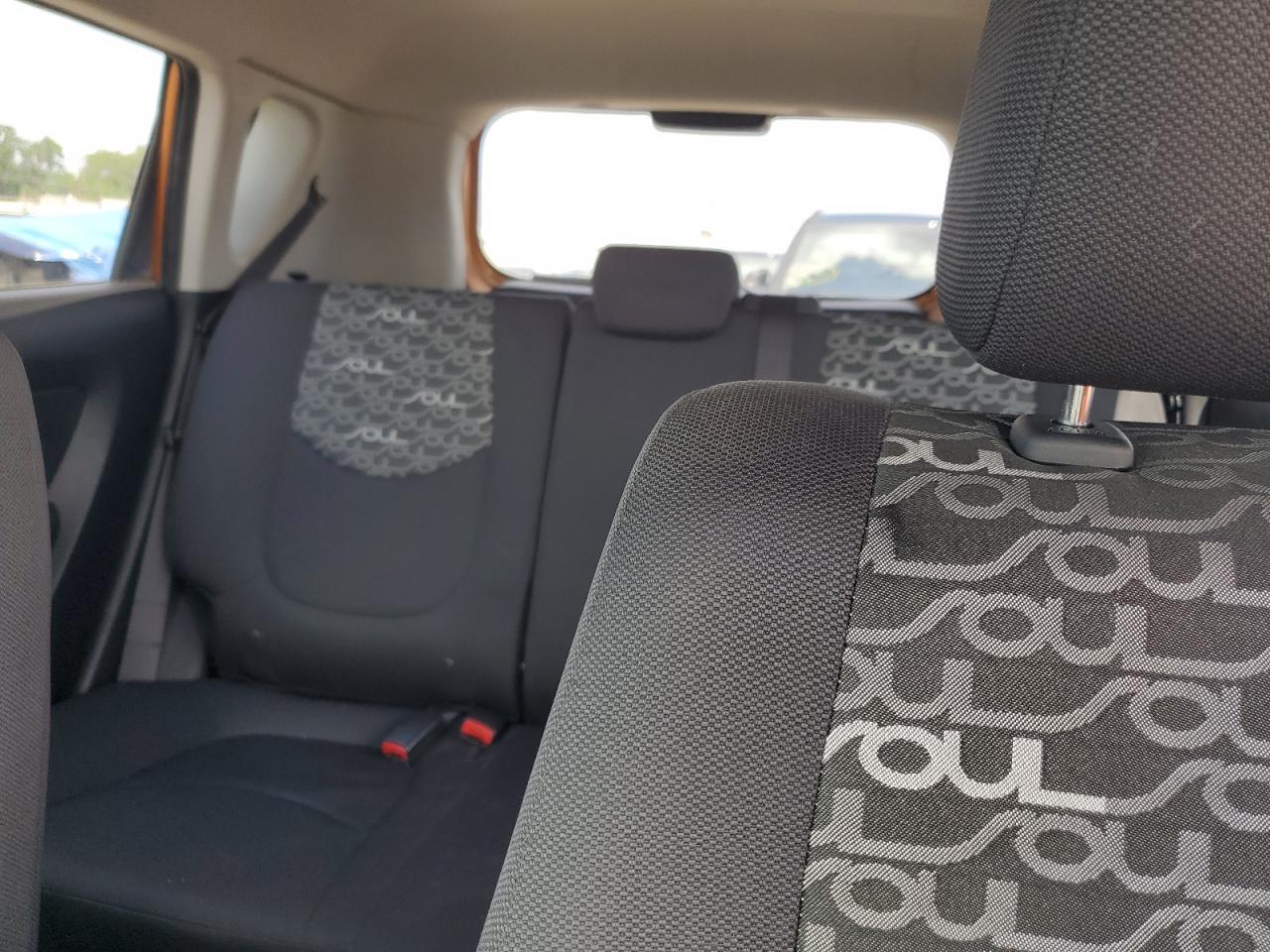 2011 Kia Soul + VIN: KNDJT2A21B7313060 Lot: 62034945