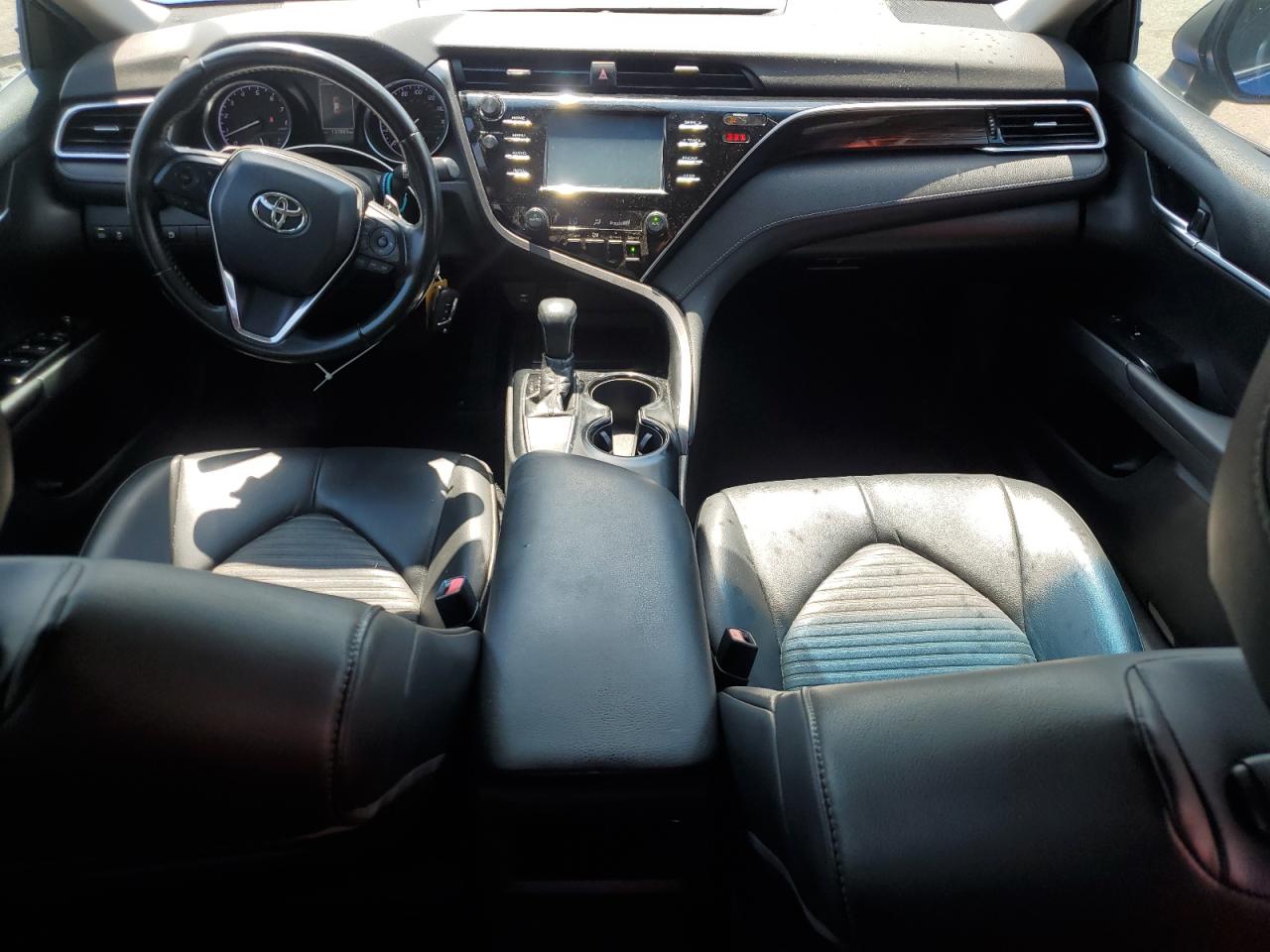 2018 Toyota Camry L VIN: 4T1B11HKXJU096971 Lot: 61788955