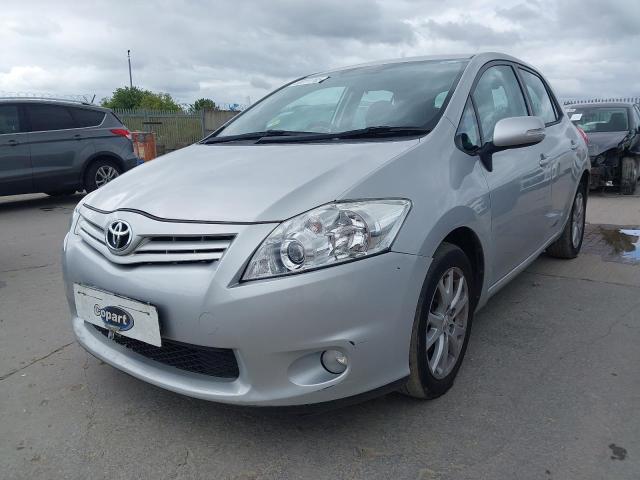 TOYOTA AURIS TR D 2011
