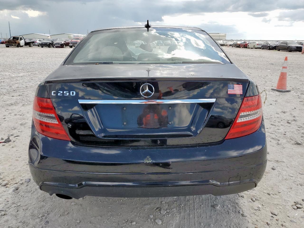 2012 Mercedes-Benz C 250 VIN: WDDGF4HB8CR224424 Lot: 62462355
