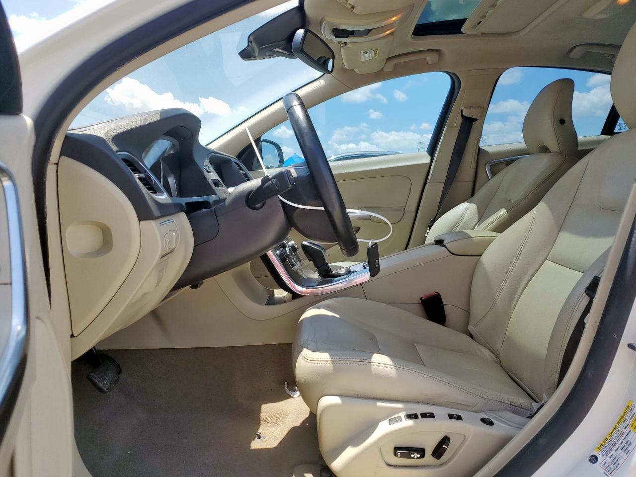 2015 Volvo S60 Premier VIN: YV140MFB3F2306585 Lot: 62769295