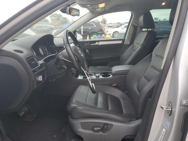  VOLKSWAGEN TOUAREG 2013 Srebrny