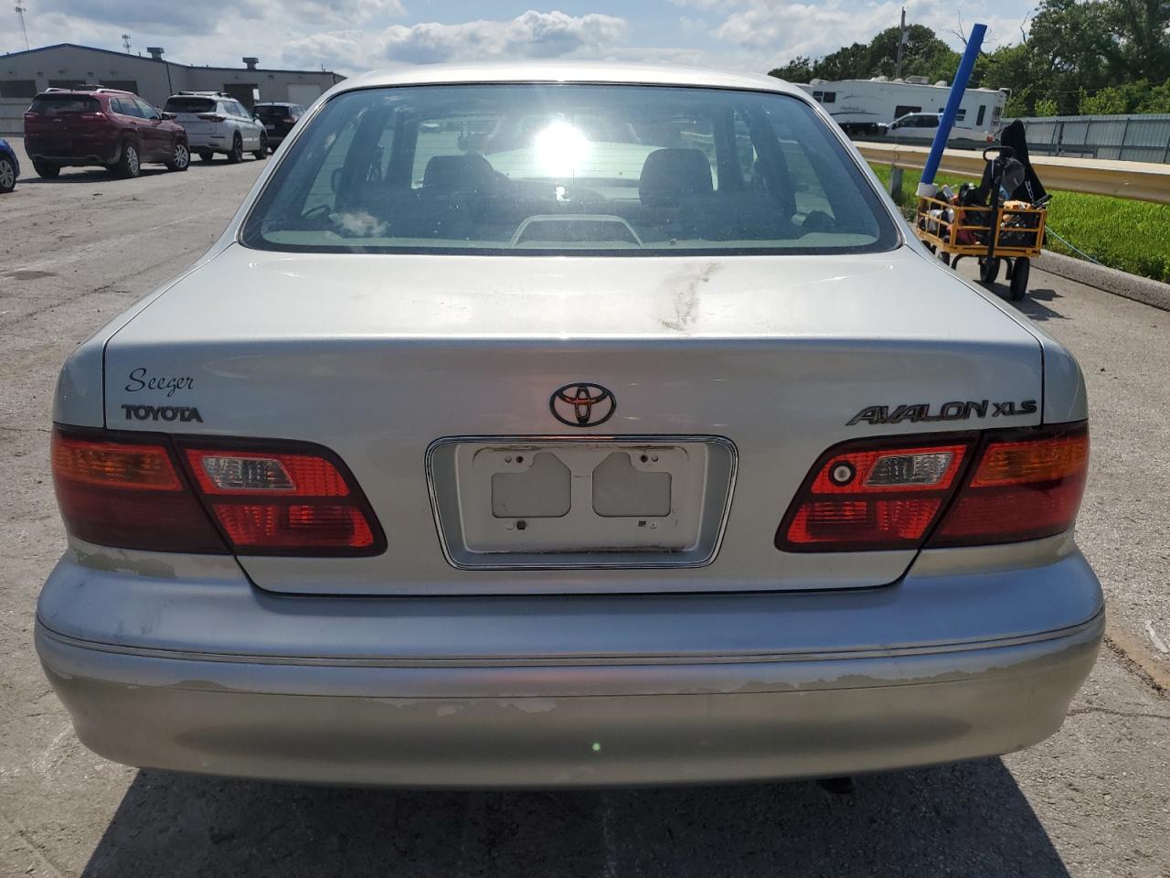 1999 Toyota Avalon Xl VIN: 4T1BF18B9XU350194 Lot: 61348505