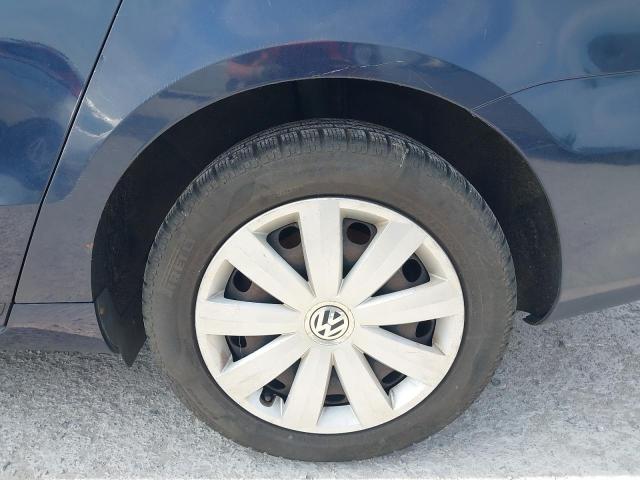 2013 VOLKSWAGEN PASSAT BLU