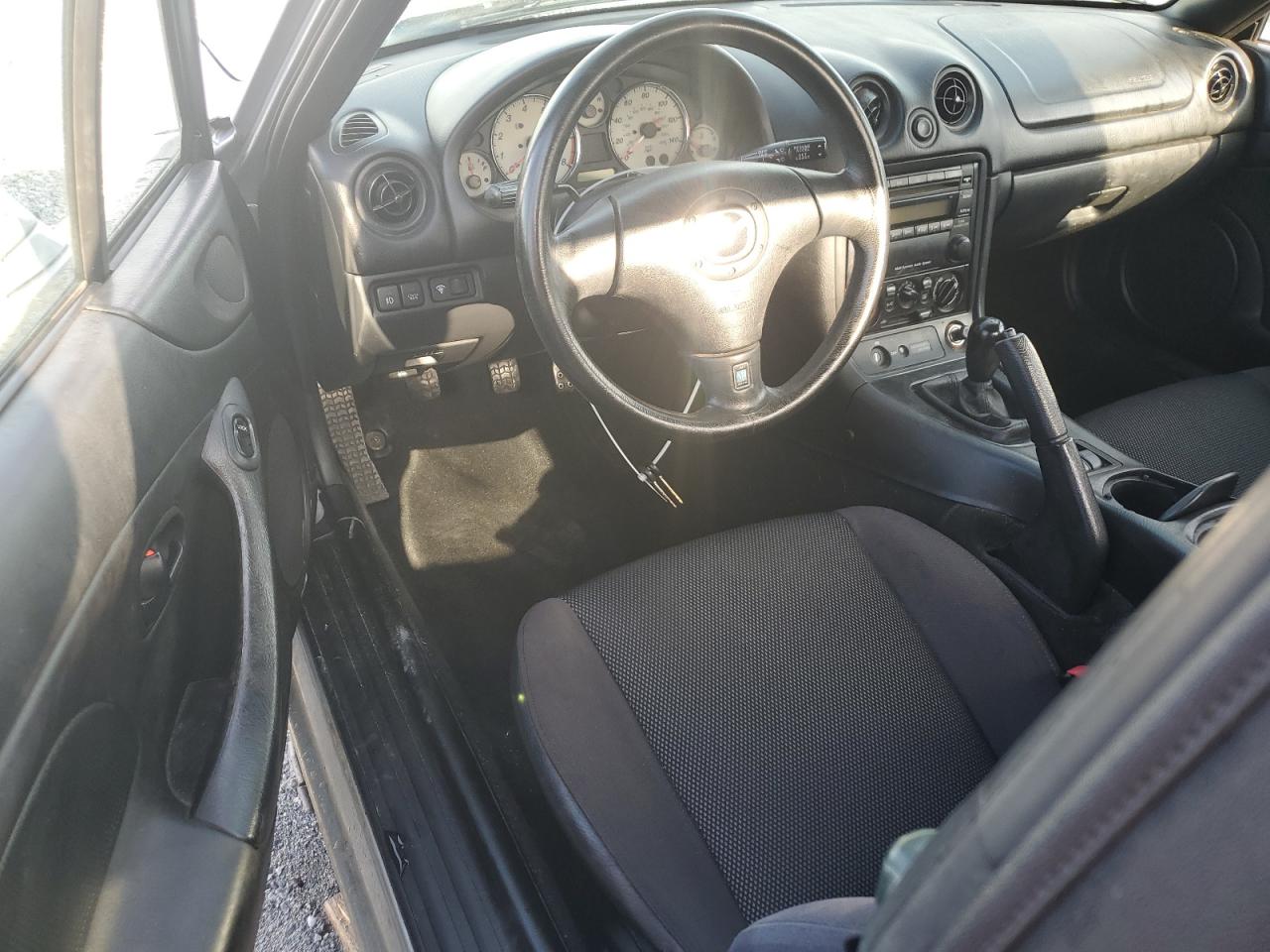 2002 Mazda Mx-5 Miata Base VIN: JM1NB353420220801 Lot: 61808645