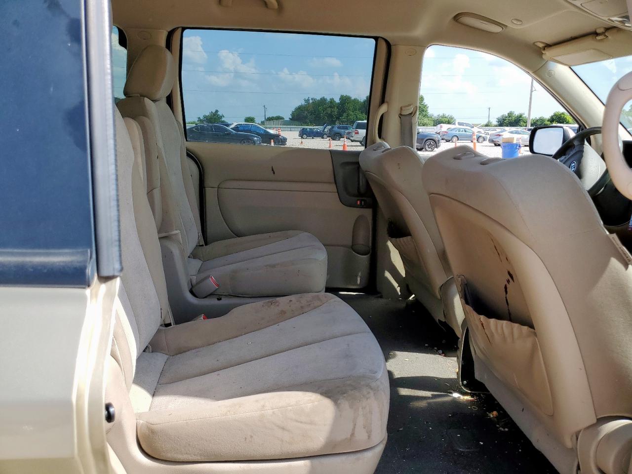 2011 Kia Sedona Lx VIN: KNDMG4C70B6375223 Lot: 61096755