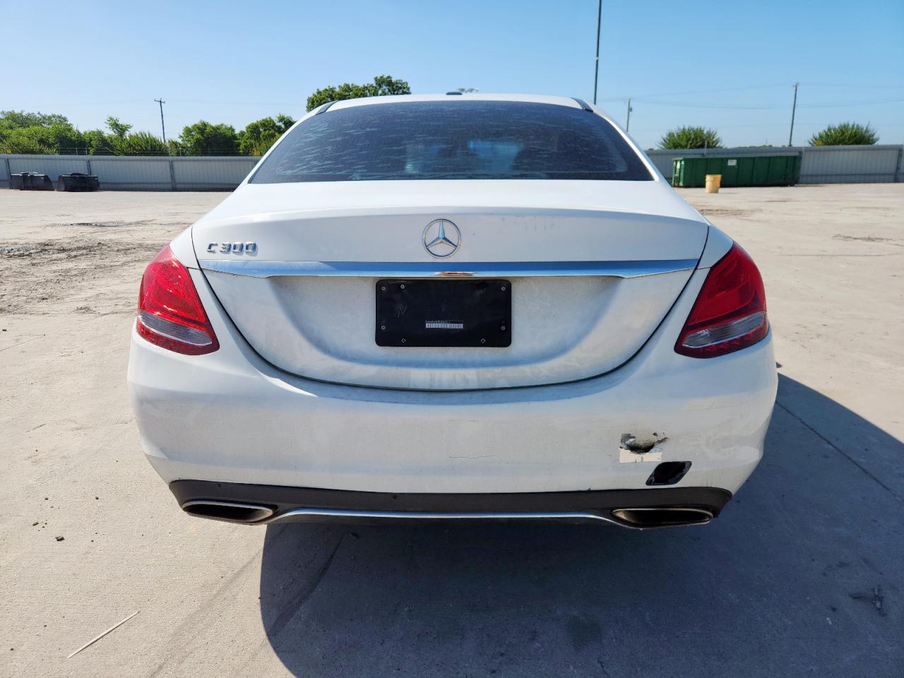 2015 Mercedes-Benz C 300 VIN: 55SWF4JB1FU086511 Lot: 62959235