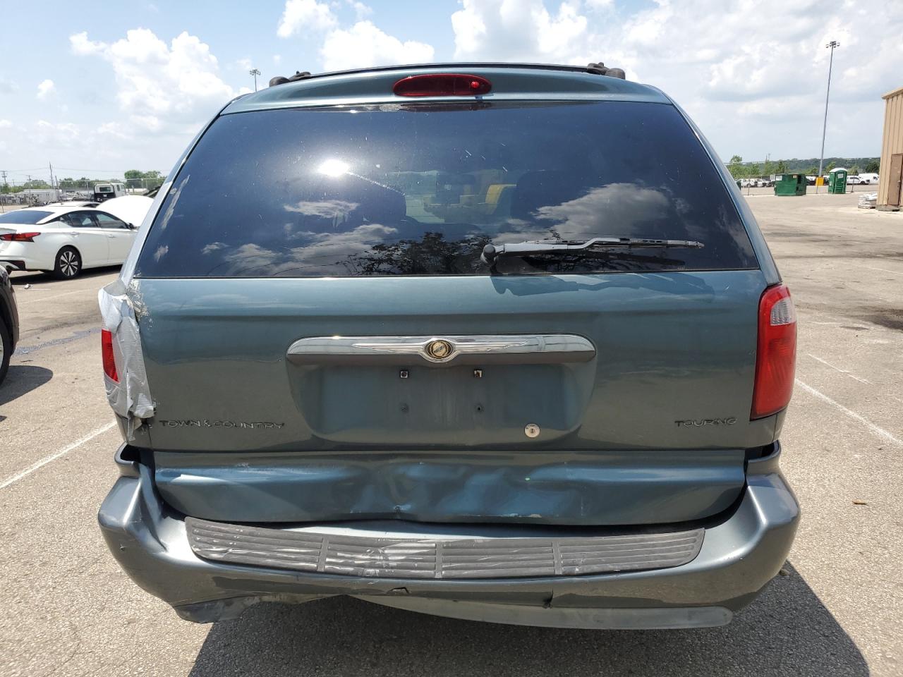 2005 Chrysler Town & Country Touring VIN: 2C4GP54LX5R559225 Lot: 62607675