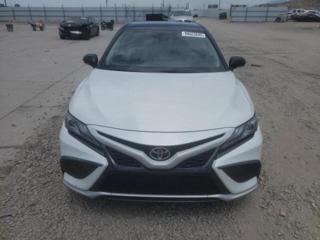  TOYOTA CAMRY 2021 White