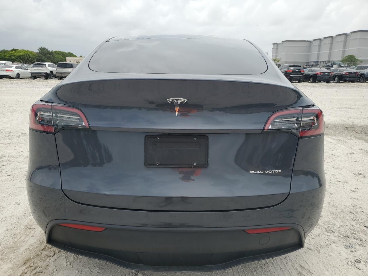 2023 Tesla Model Y VIN: 7SAYGDEE9PA041233 Lot: 62575615