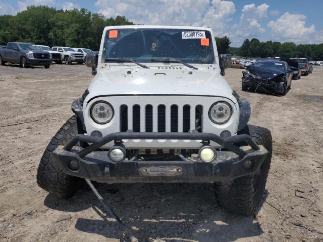 Паркетники JEEP WRANGLER 2015 Белы