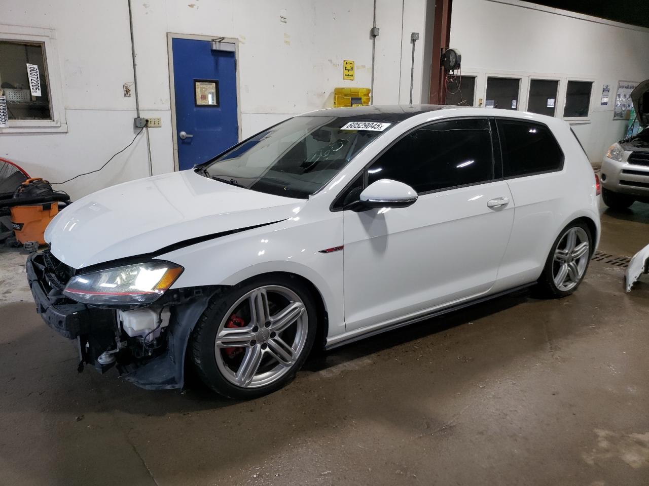 2015 Volkswagen Gti продається в Blaine, MN - Front End