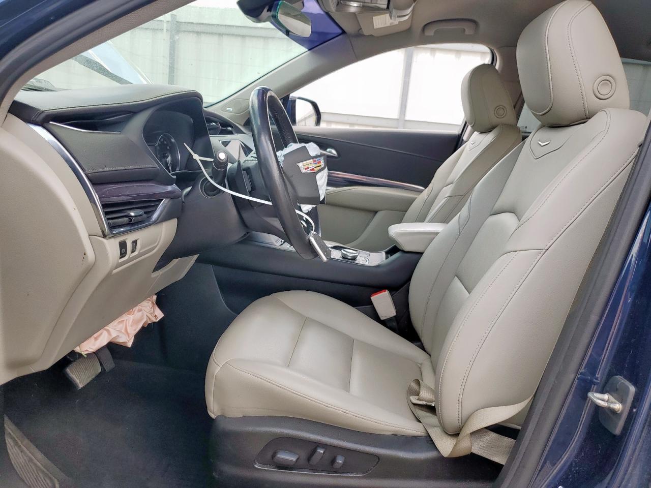 2021 Cadillac Xt4 Luxury VIN: 1GYAZAR42MF070201 Lot: 60850885