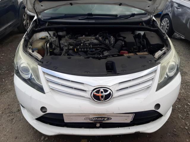 2012 TOYOTA AVENSIS T2