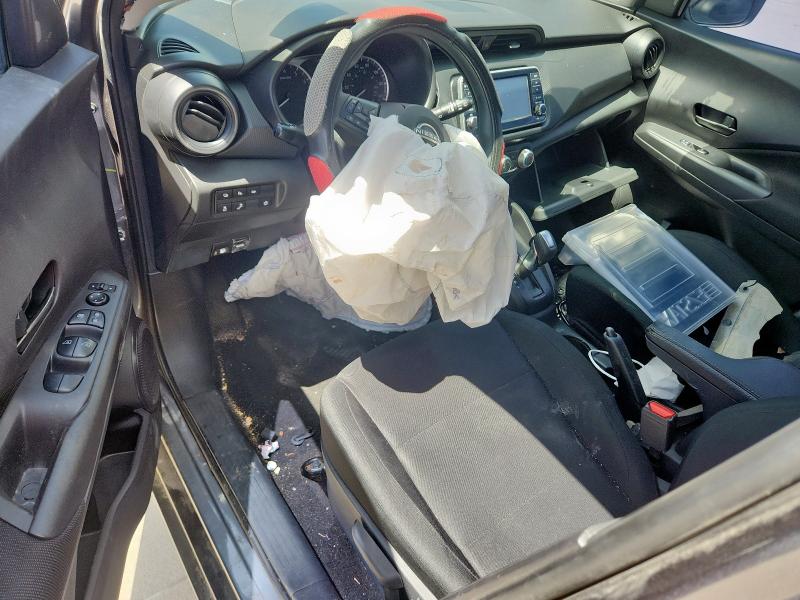  NISSAN KICKS 2024 Szary