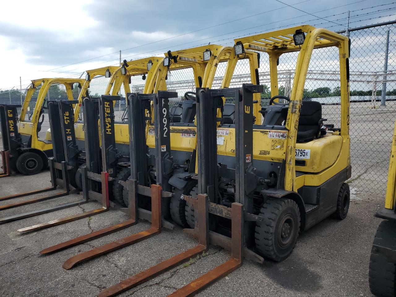 HYST FORKLIFT 2012 VIN F001V04157K фото 2