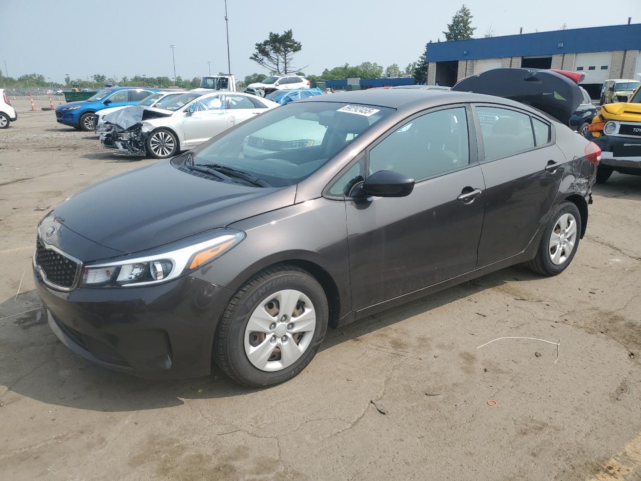 2017 Kia Forte Lx продається в Woodhaven, MI - Rear End