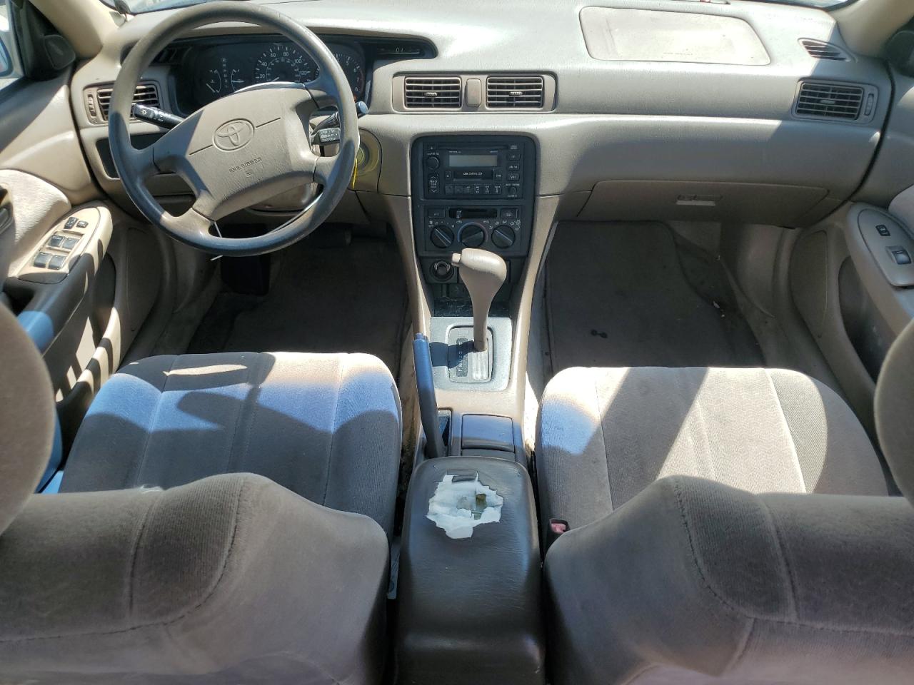1999 Toyota Camry Le VIN: JT2BF22K8X0180476 Lot: 61255615