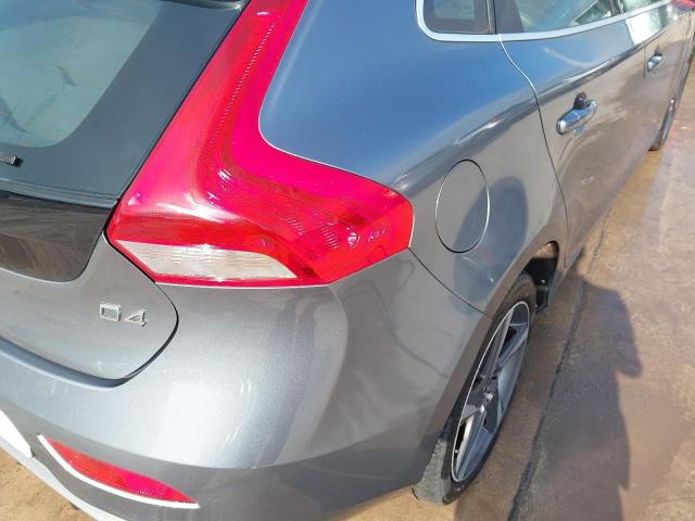 2015 VOLVO V40 R-DESI
