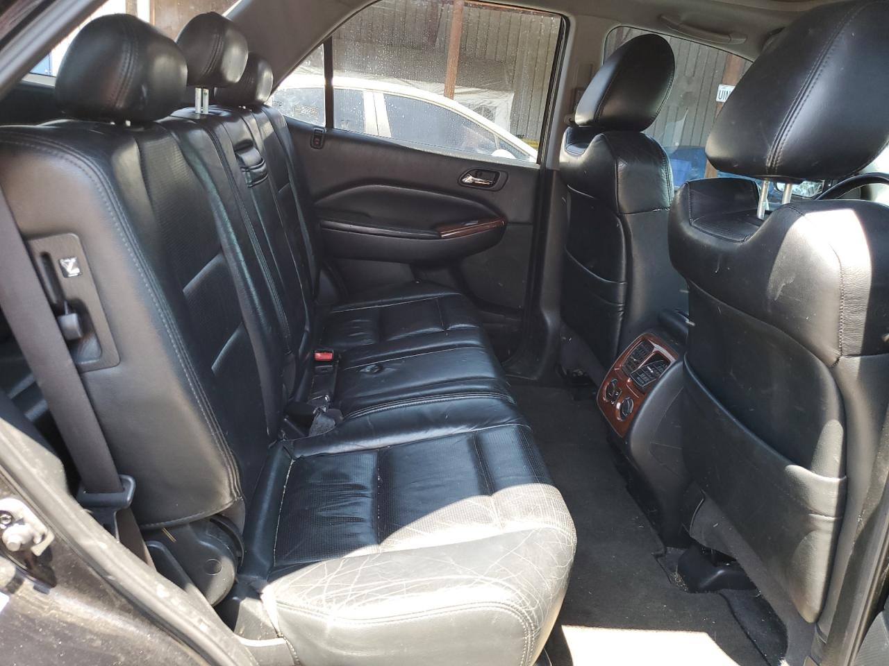 2005 Acura Mdx Touring VIN: 2HNYD18915H526585 Lot: 61642975
