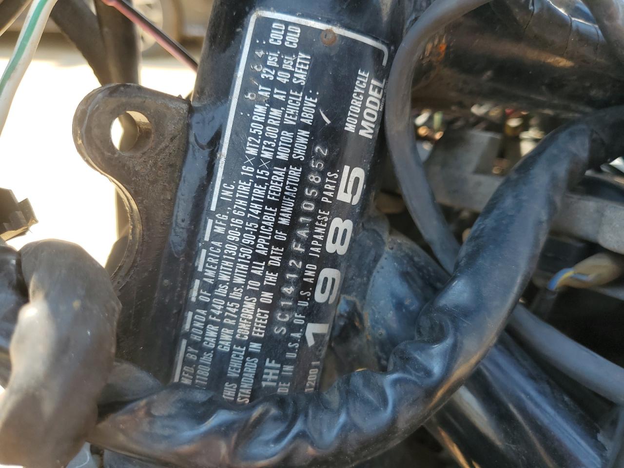 1985 Honda Gl1200 I VIN: 1HFSC1412FA105852 Lot: 60030985