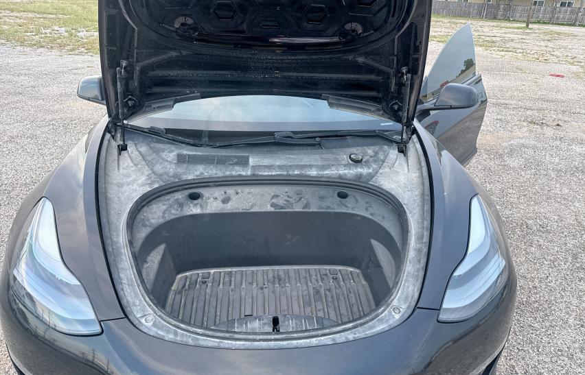 TESLA MODEL 3 2021 Czarny